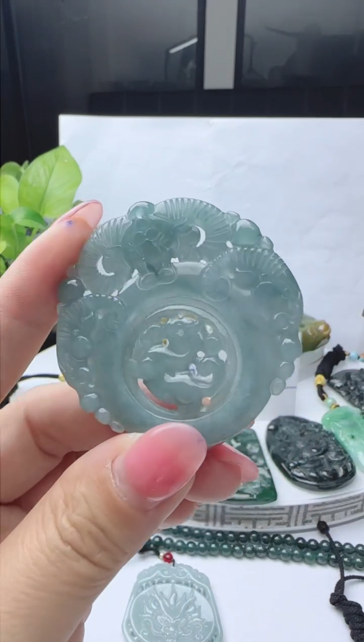 【闪购商品】翡翠颈饰未镶嵌多样性随机一件发货