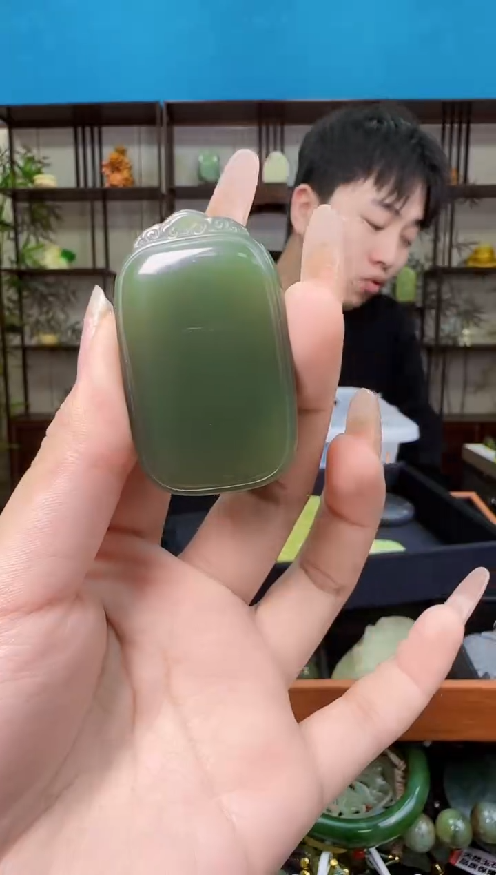 颈饰未镶嵌和田玉多样性发一