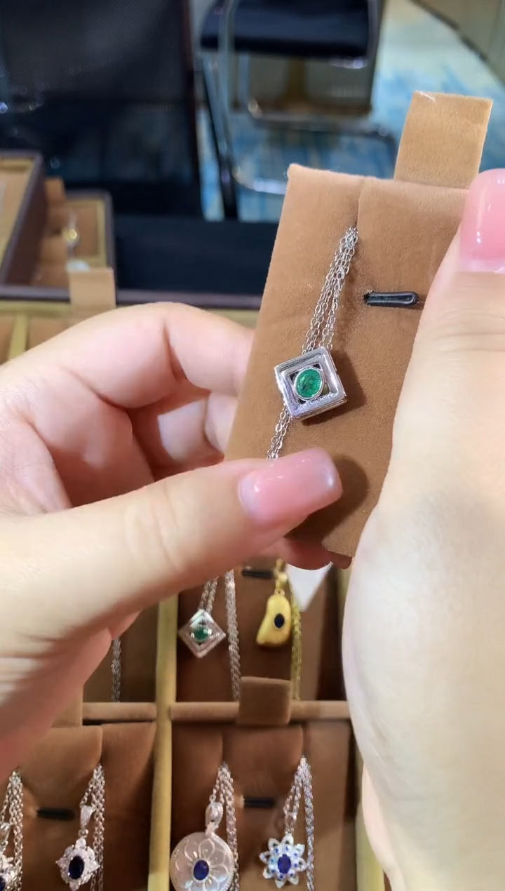 【闪购商品】祖母绿项链银S925镶嵌014时尚