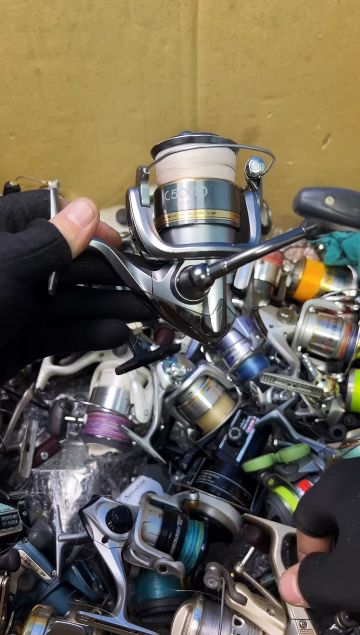 猛*哥微瑕钓鱼轮，直播间讲解为准，看清楚再拍，如有拆卸不退换