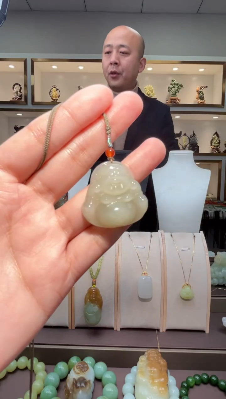 颈饰未镶嵌和田玉苏