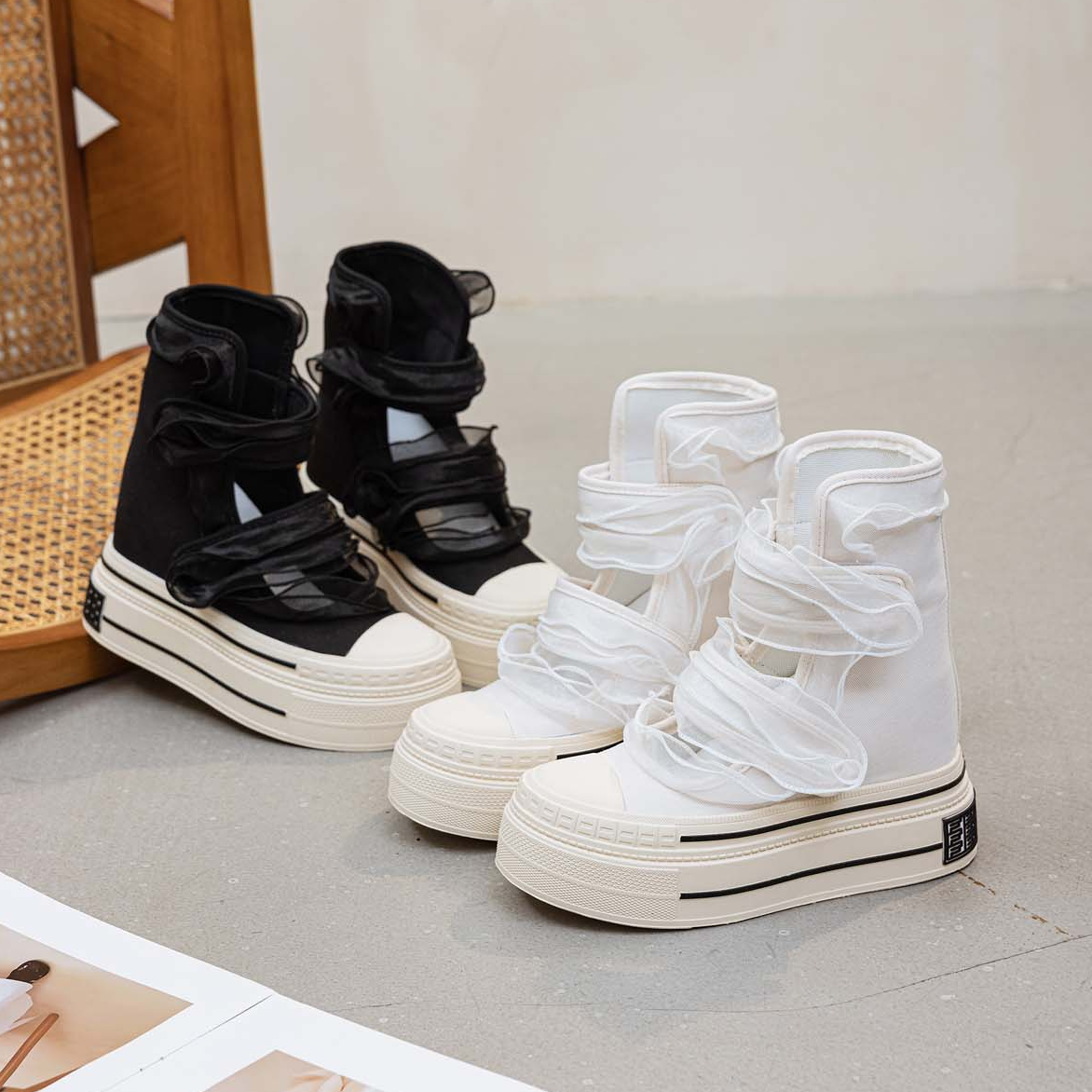 【12CM】夏季厚底时装凉鞋蕾丝木耳边25年新款女式魔术贴纯色简约潮