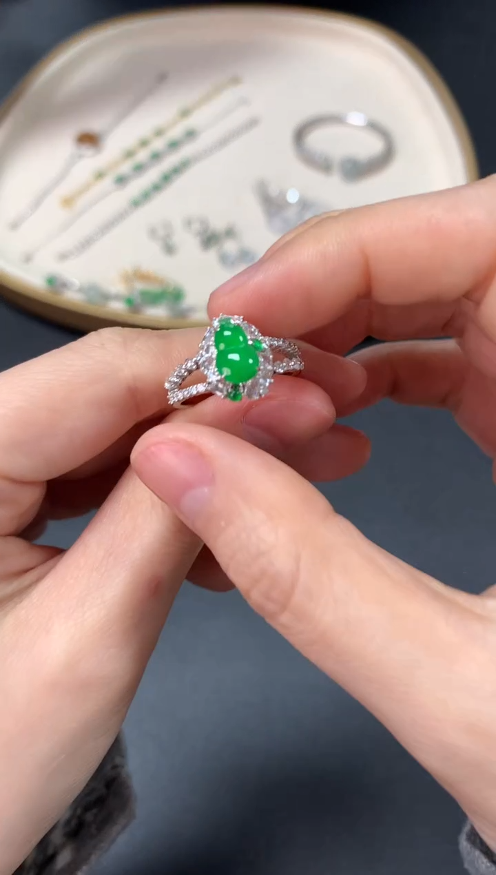 【闪购商品】翡翠戒指18K金镶嵌戒指12800