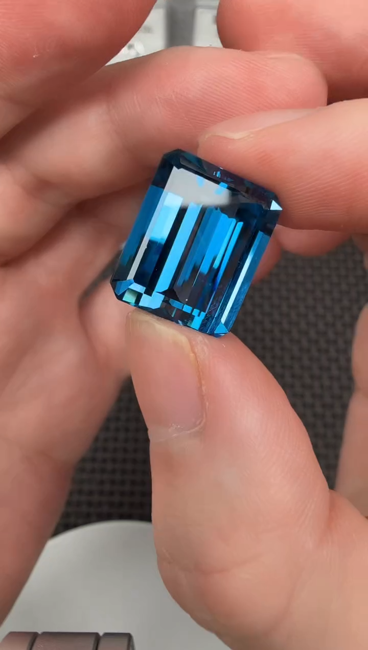 【闪购商品】托帕石裸石未镶嵌22ct-B01122