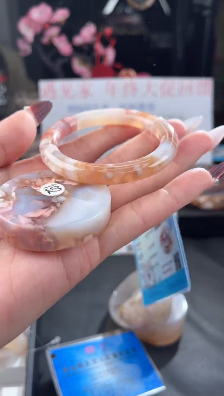 【闪购商品】石英质玉手镯未镶嵌50