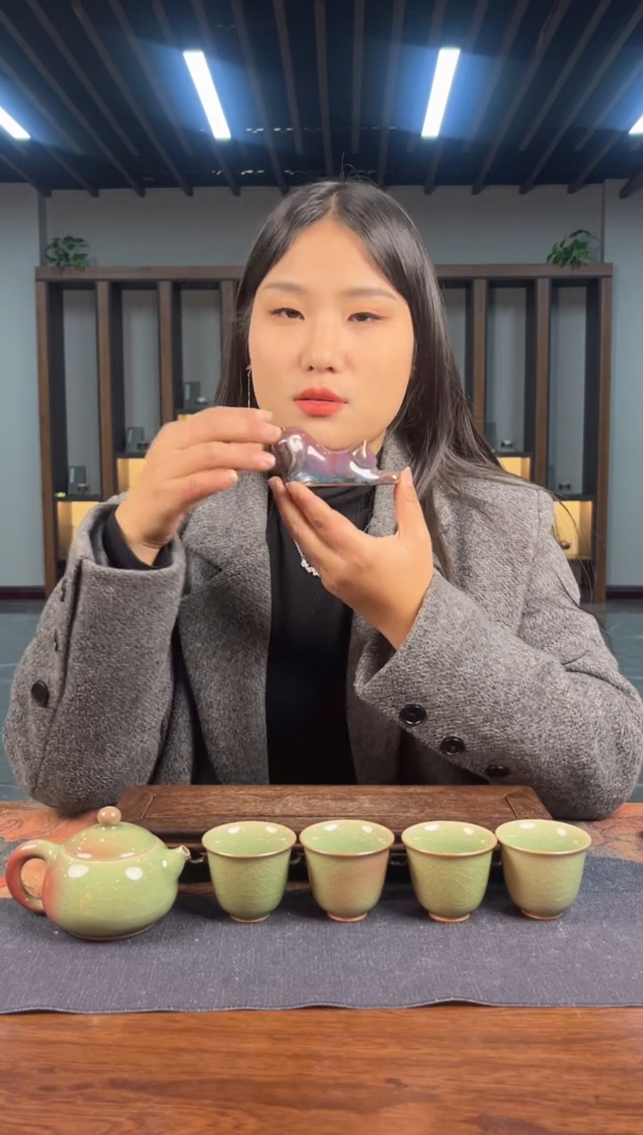 【闪购商品】瓷片钧尚源流光溢彩小猫茶宠