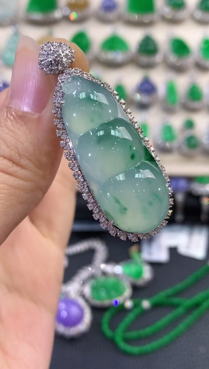 【闪购商品】翡翠吊坠(不含链)18K金镶嵌C122