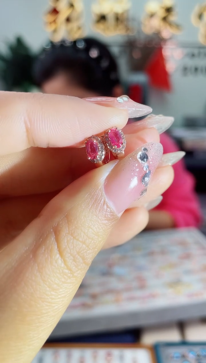 【闪购商品】彩色蓝宝石耳饰银S925镶嵌耳饰