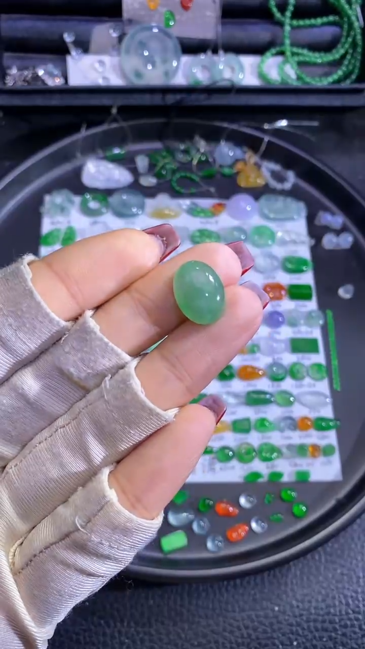 未镶嵌挂件翡翠蛋