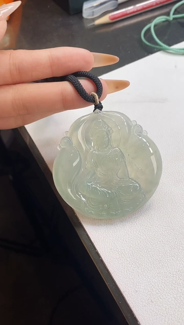 【闪购商品】翡翠颈饰未镶嵌自在观音