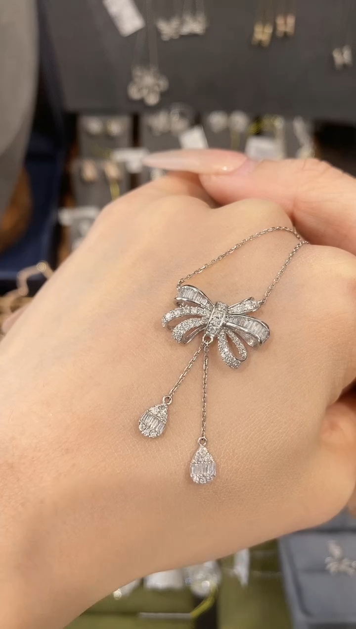 【闪购商品】钻石项链18K金镶嵌DSN00062 大版蝴蝶结流苏 多人