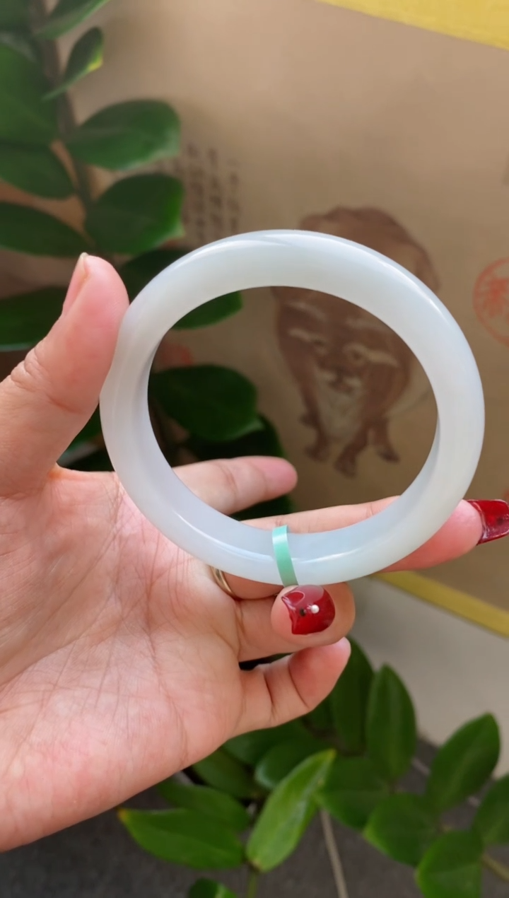 【闪购商品】翡翠手镯未镶嵌（冰透胶茅台白）20号