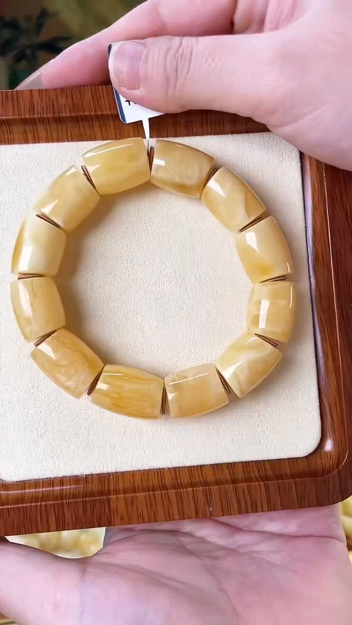 【闪购商品】蜜蜡裸石未镶嵌手串