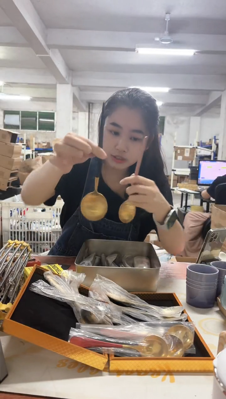 食品级塑料秒杀清仓微瑕产品，可能当过样品拍照