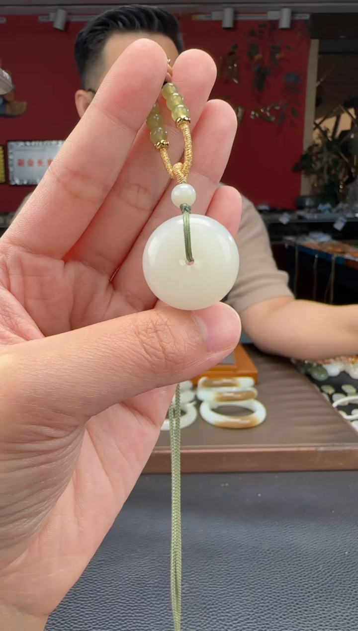 和田玉未镶嵌颈饰白玉平安扣