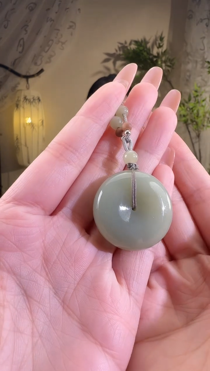 【闪购商品】和田玉颈饰未镶嵌平安扣