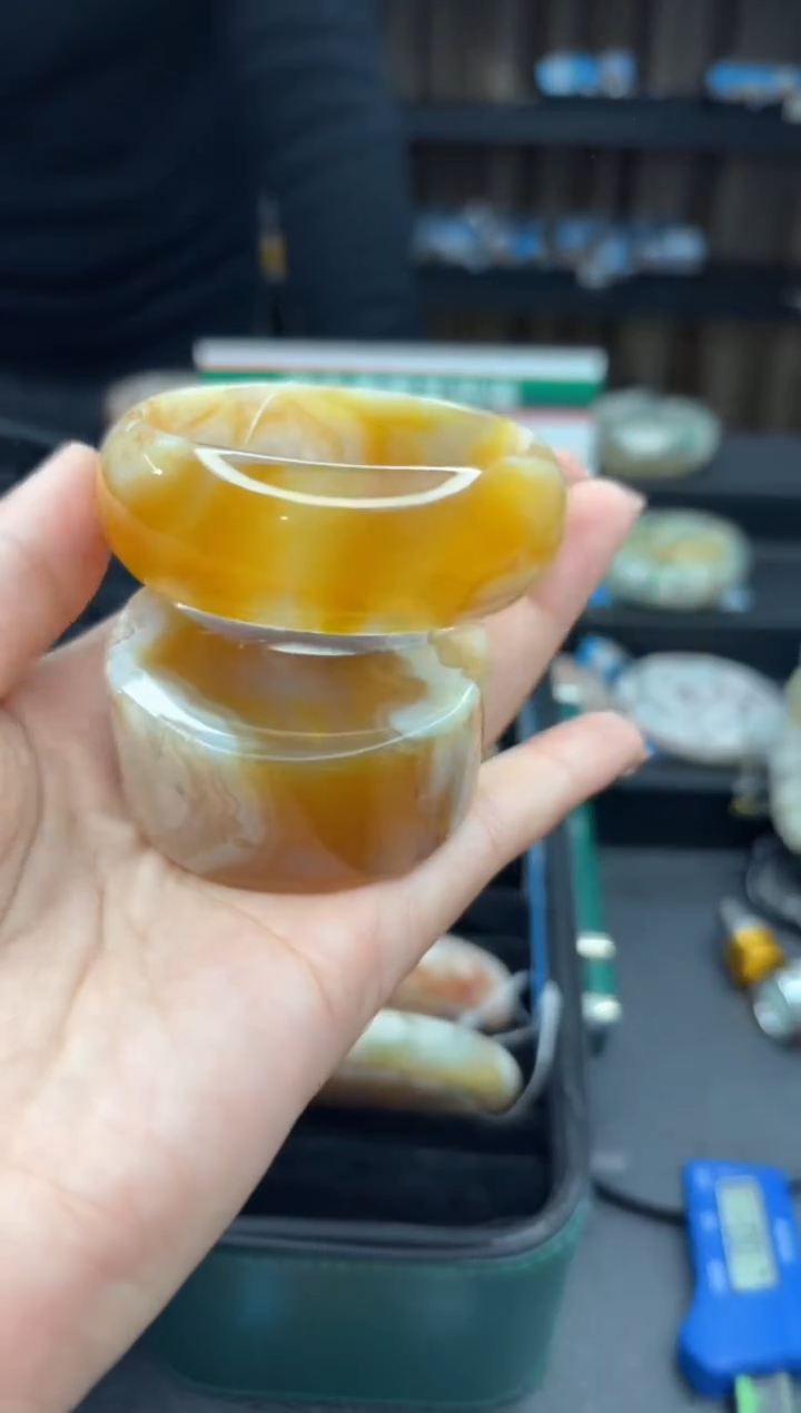 【闪购商品】石英质玉手镯未镶嵌864（52圈赠送镯心）