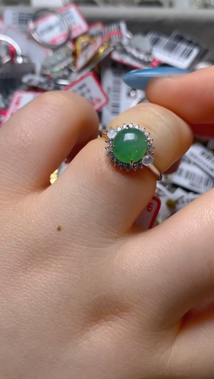银S925镶嵌戒指翡翠百内无证书