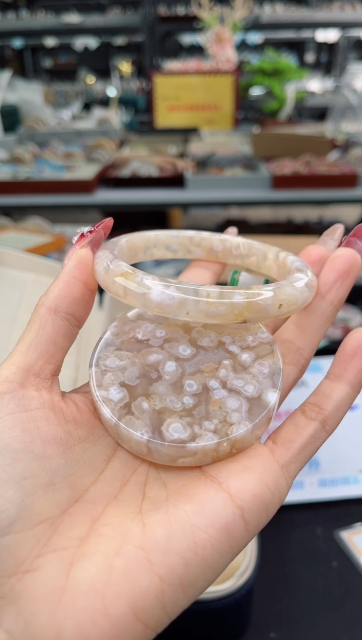 【闪购商品】石英质玉手镯未镶嵌63圈口（赠品镯心）6507222