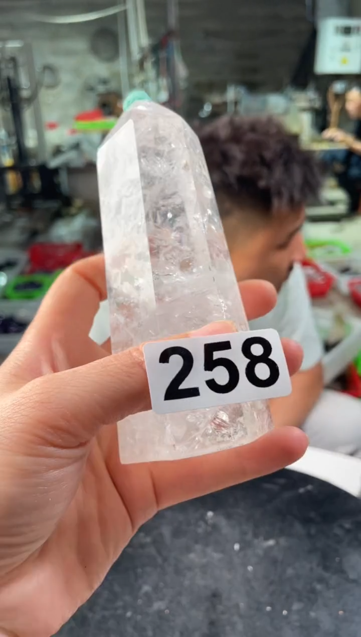 未镶嵌水晶大型摆件（非配饰）喜马白水晶柱子258 420克