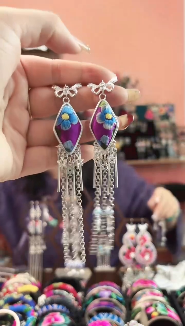 艺枝独绣手工饰品9