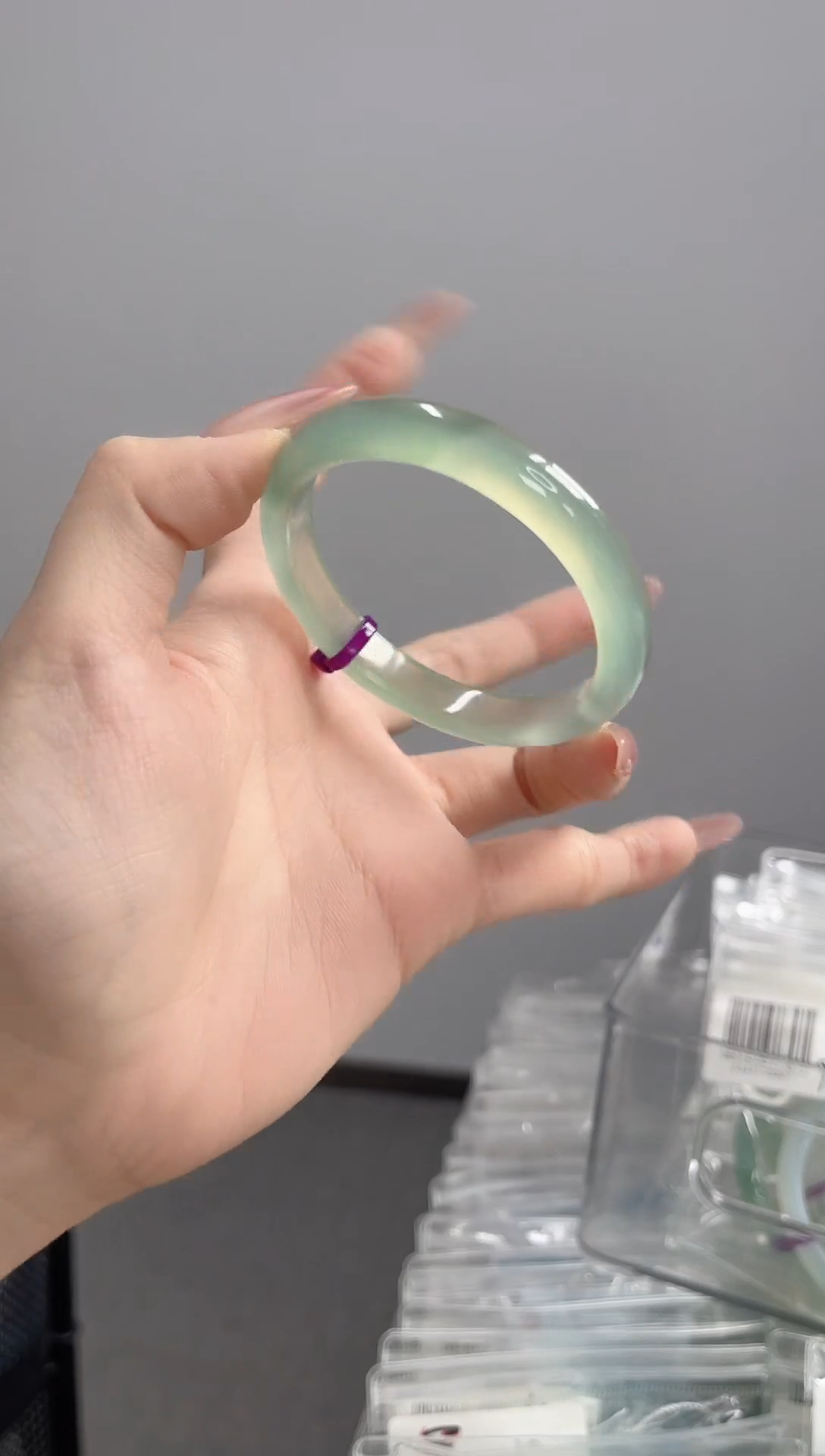 玛瑙/玉髓手镯未镶嵌52圈