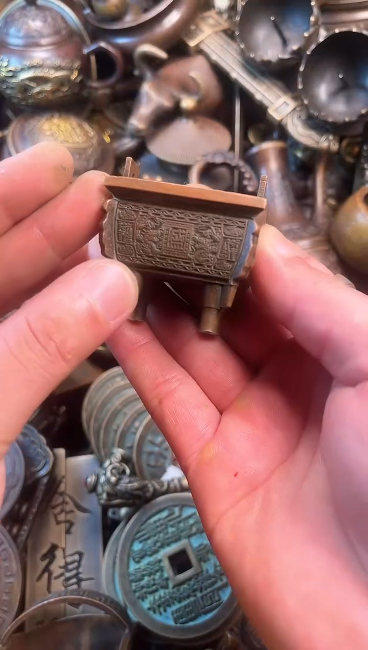 精美铜器点击下单