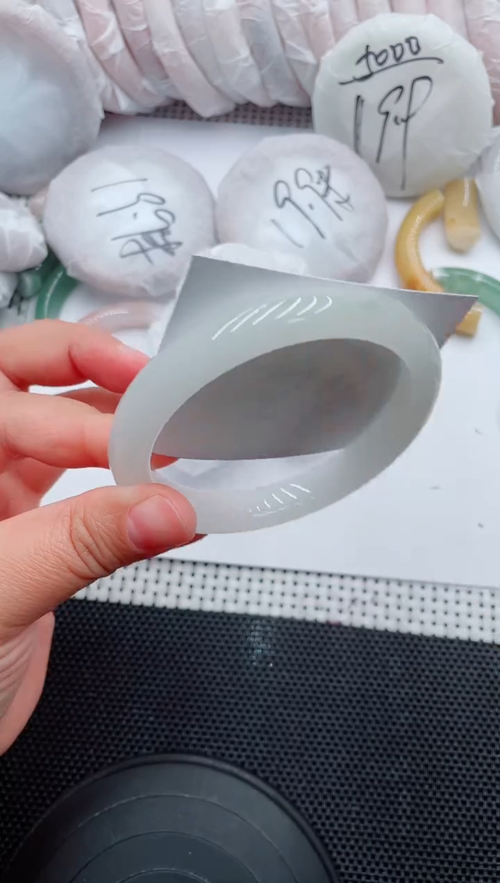 未镶嵌手镯石英质玉24-64-65