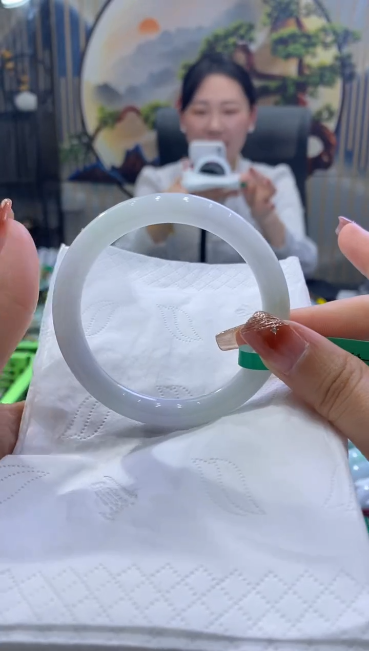 【闪购商品】翡翠手镯未镶嵌00002725