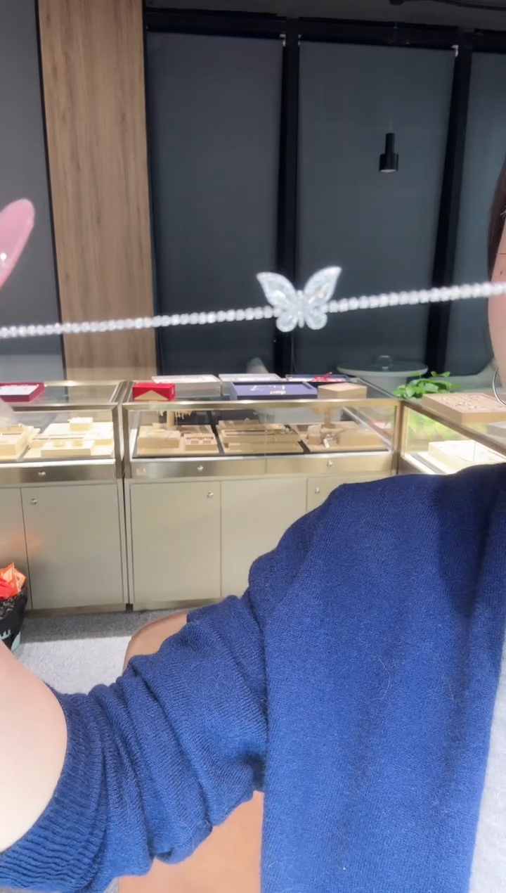 【闪购商品】钻石手链18K金镶嵌蝴蝶