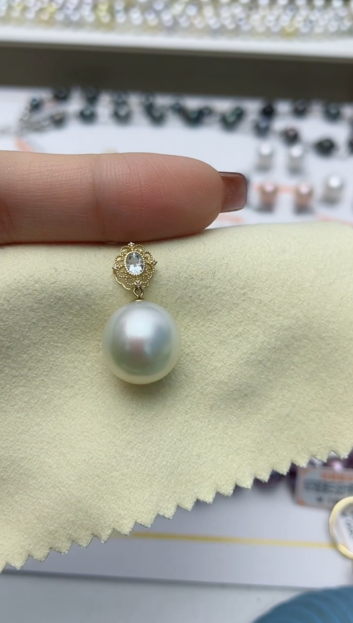 【闪购商品】海水珍珠颈饰18K金镶嵌W107