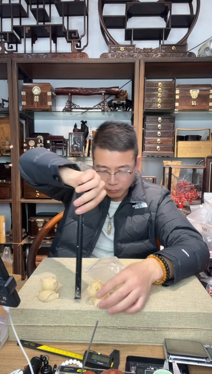 乌木类书架317小叶黄杨老虎小摆件