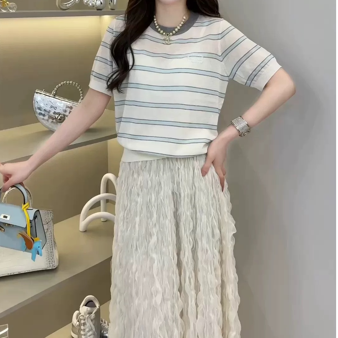 圆领前蕾丝小框条纹短袖夏季女毛针织衫时尚