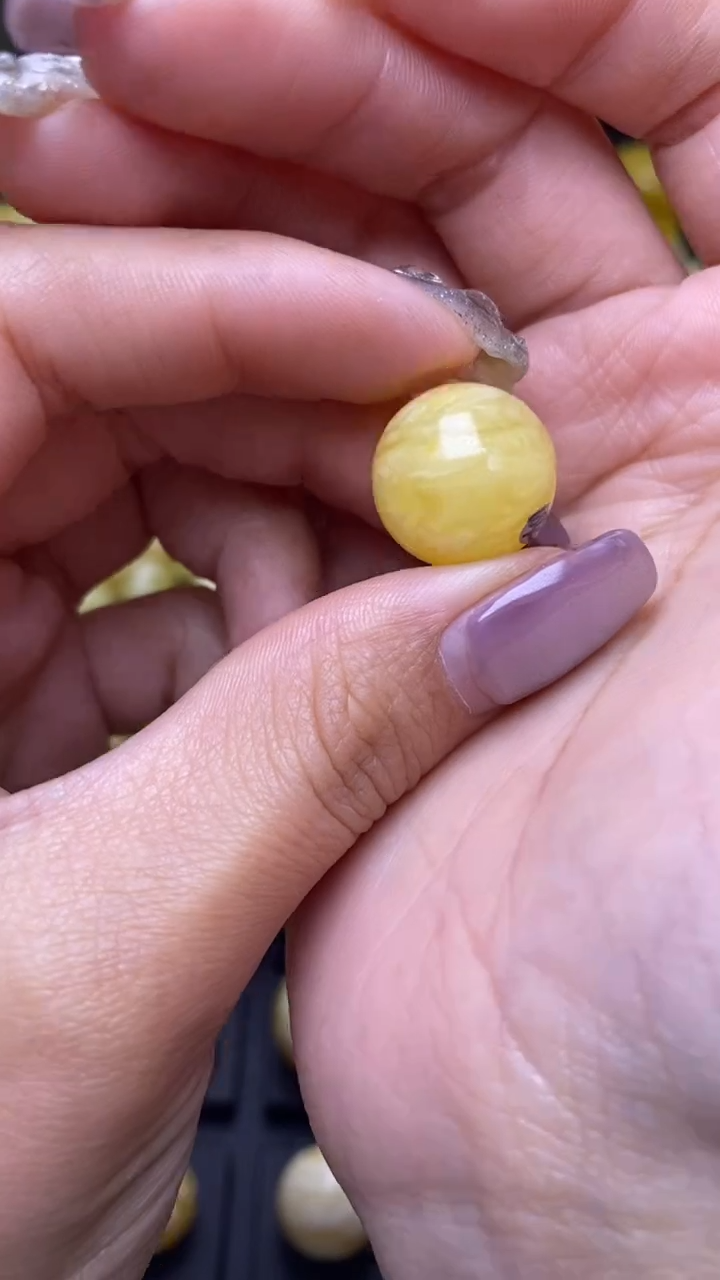 【闪购商品】琥珀裸石未镶嵌葵. 76