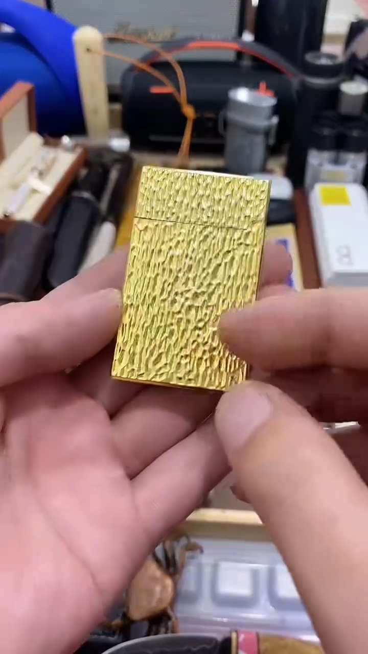 瓷片闪购商品 如图所示