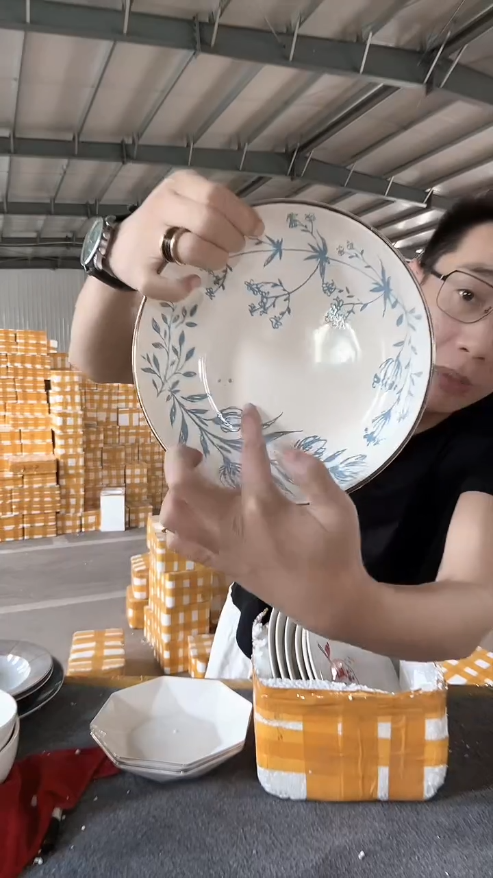 陶瓷餐具清库 微微瑕 汤碗1支开播福利