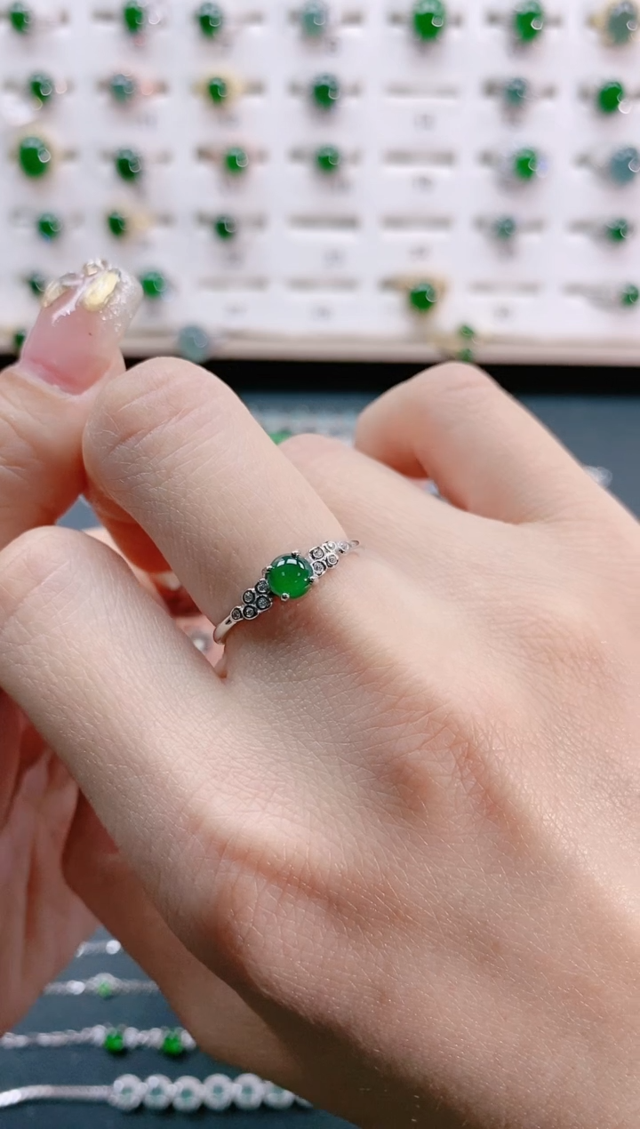 【闪购商品】翡翠戒指银S925镶嵌天然翡翠