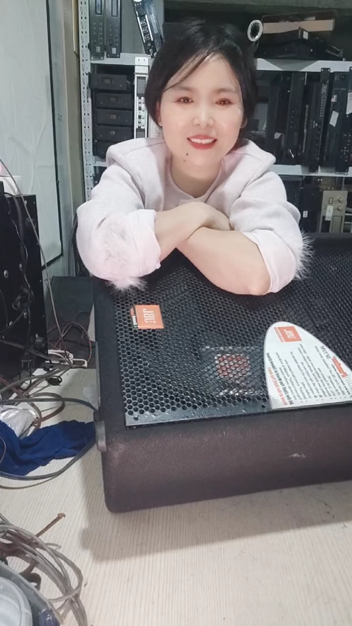 8新单只十二寸专业音响，不包邮运费到付
