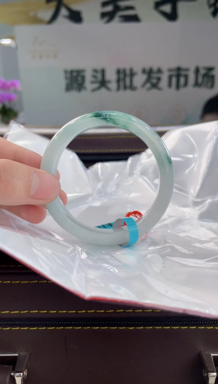 【闪购商品】翡翠手镯未镶嵌手镯