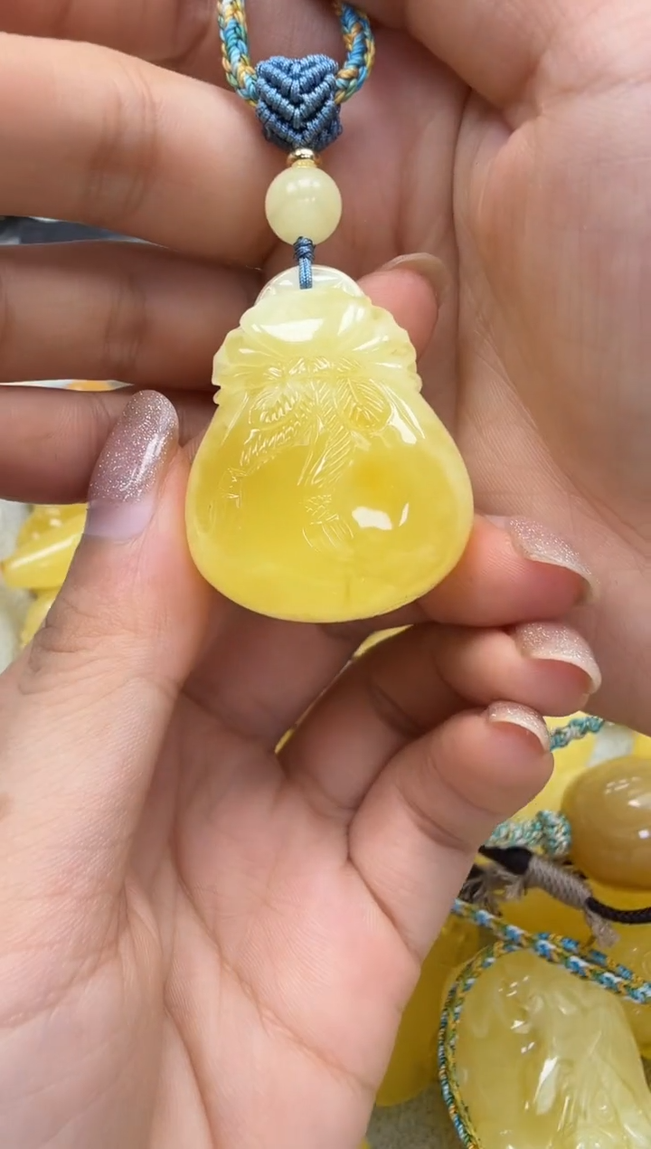 裸石琥珀未镶嵌如图