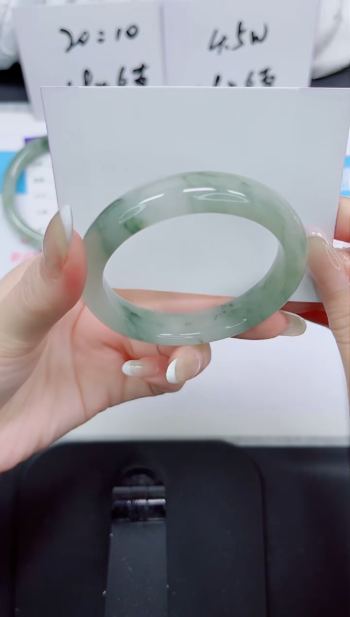 石英质玉手镯未镶嵌394