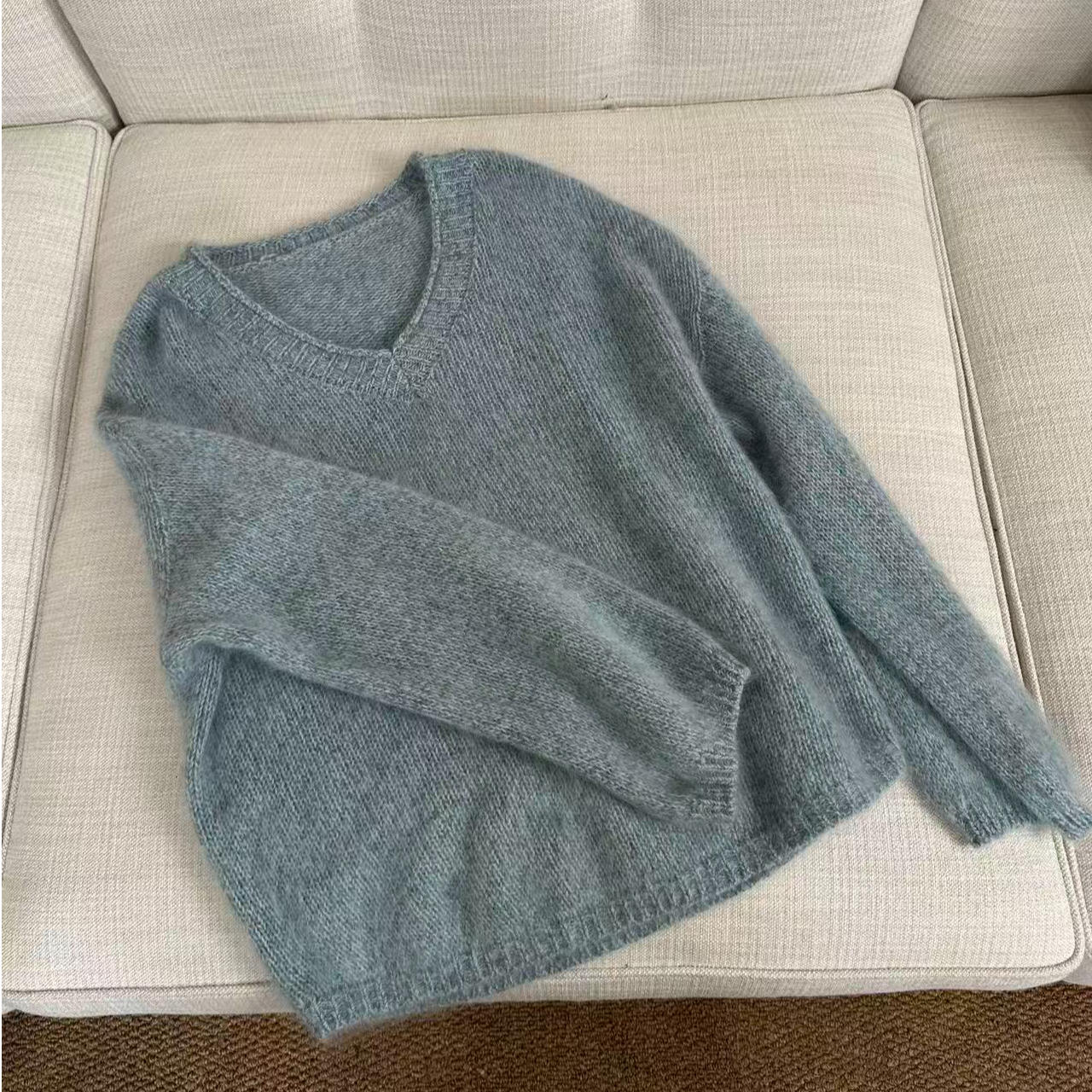 Yihouse100羊毛V领纯色宽松显瘦毛衣Y8663
