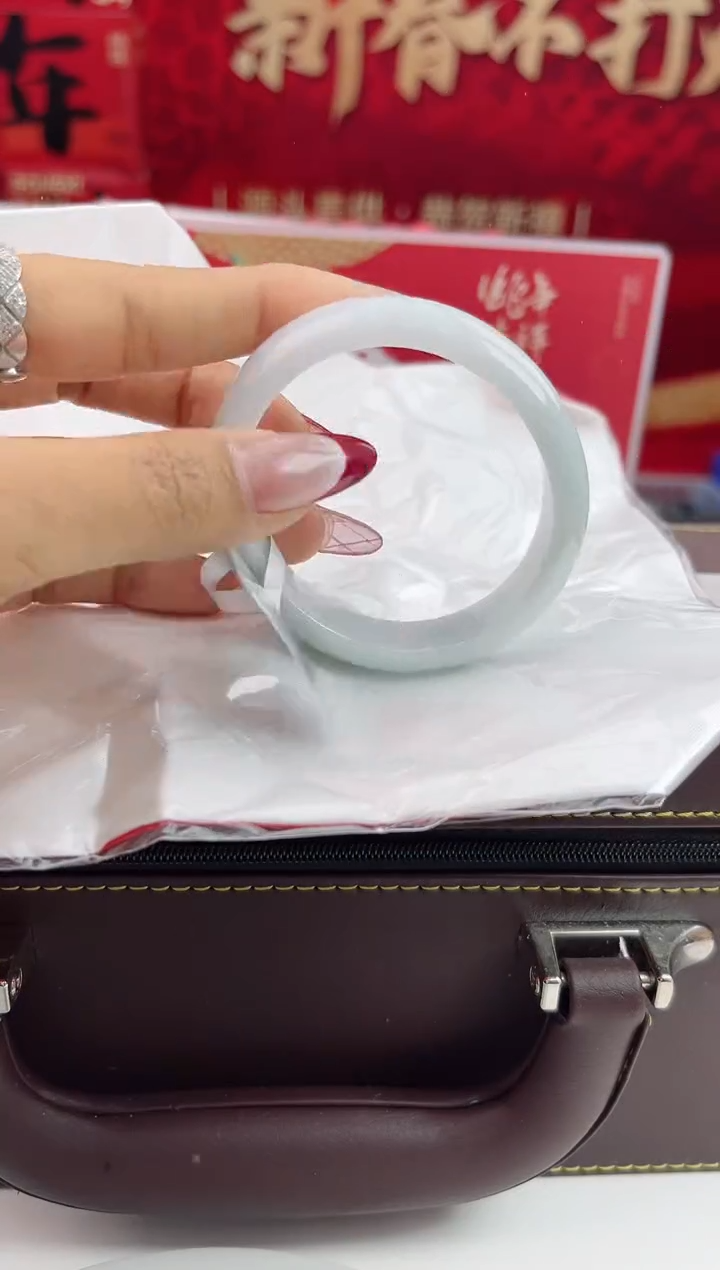 【闪购商品】翡翠手镯（贵妃镯）未镶嵌翡翠手镯（微瑕）12