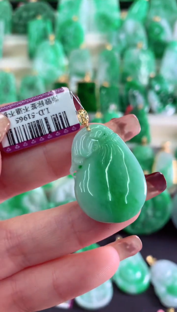 【闪购商品】翡翠吊坠(不含链)18K金镶嵌挂件