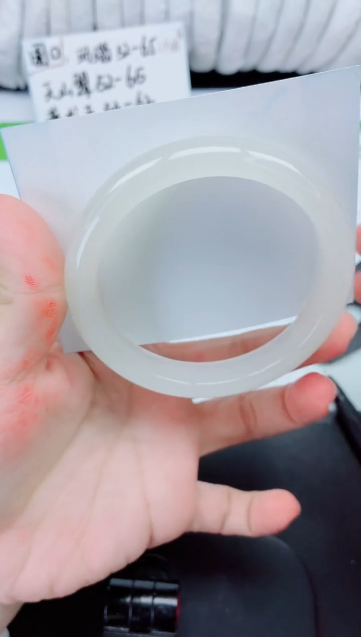 石英质玉手镯未镶嵌323-64