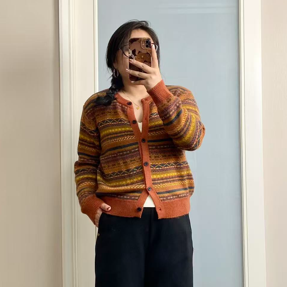 韩系百搭费尔岛格纹圆领保暖开衫毛衣