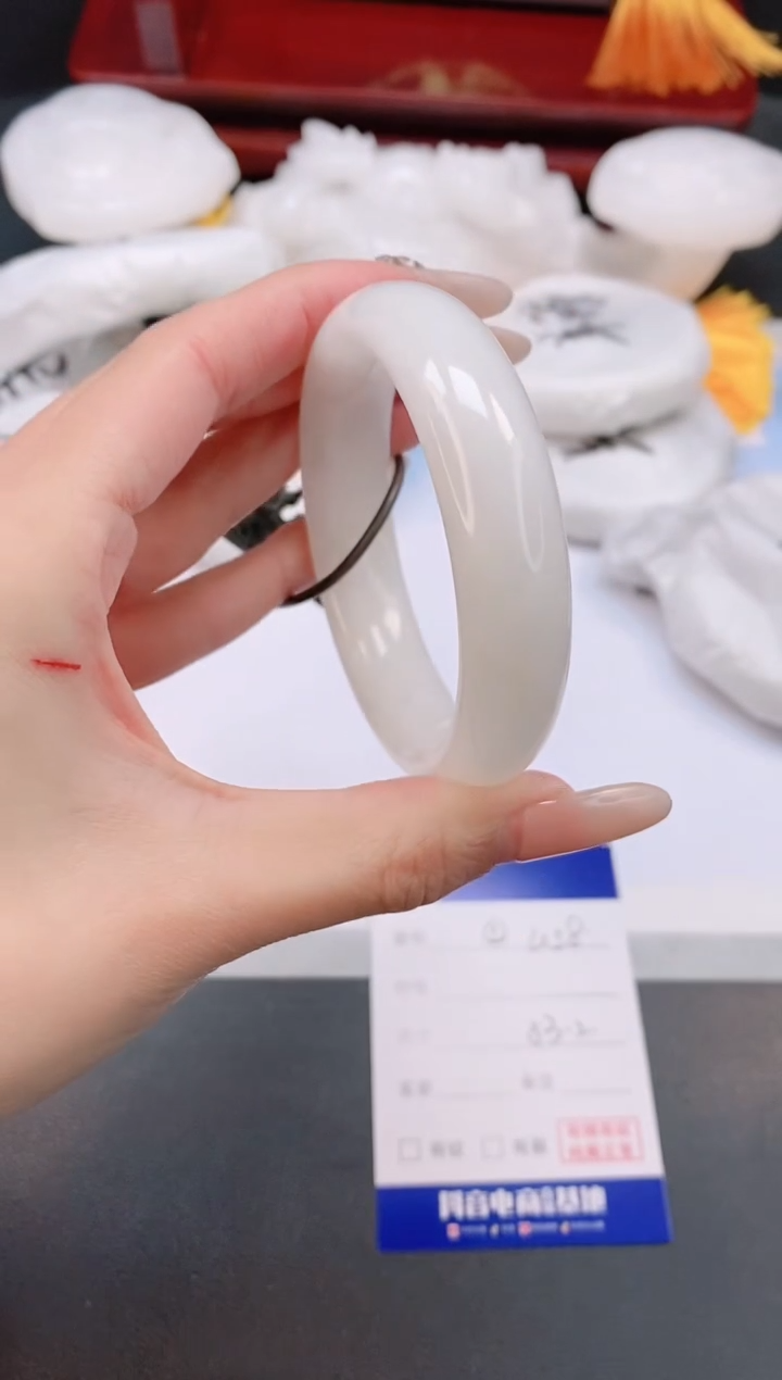 未镶嵌手镯和田玉31L158-53