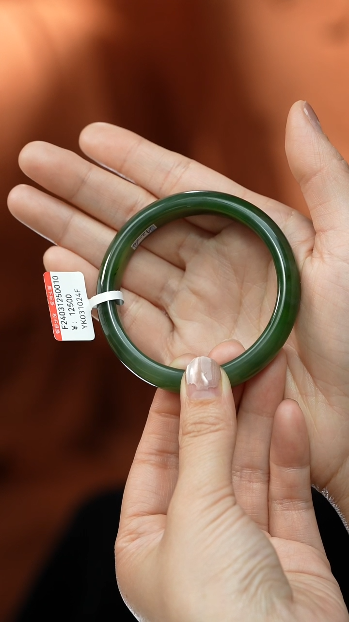 【闪购商品】和田玉手镯未镶嵌手镯 55