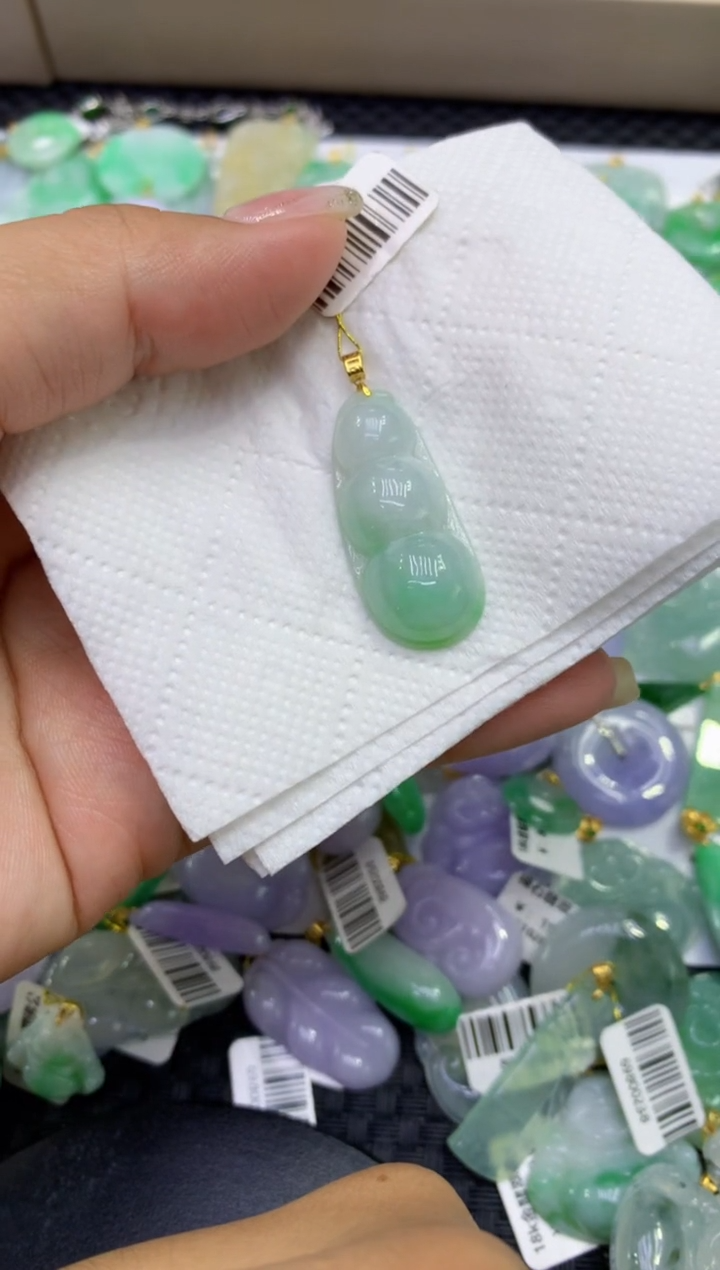 颈饰未镶嵌翡翠天然缅甸A货翡翠