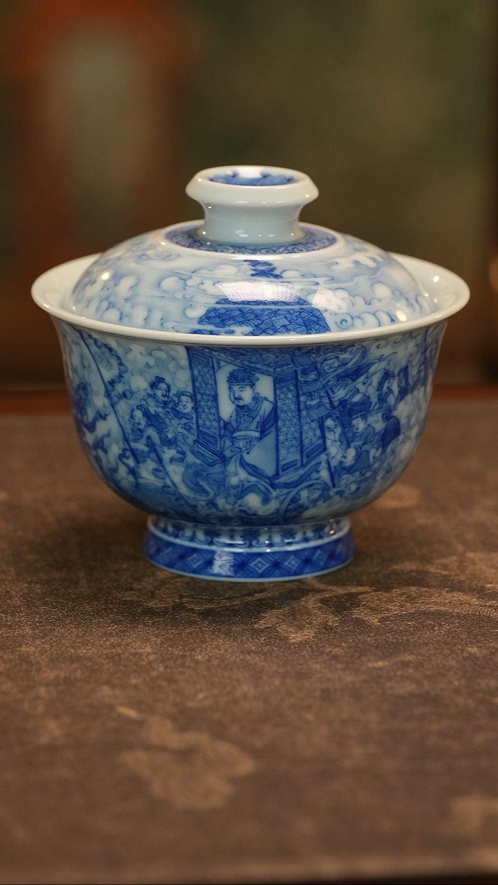 苏*遮手绘青花重工三官盖碗